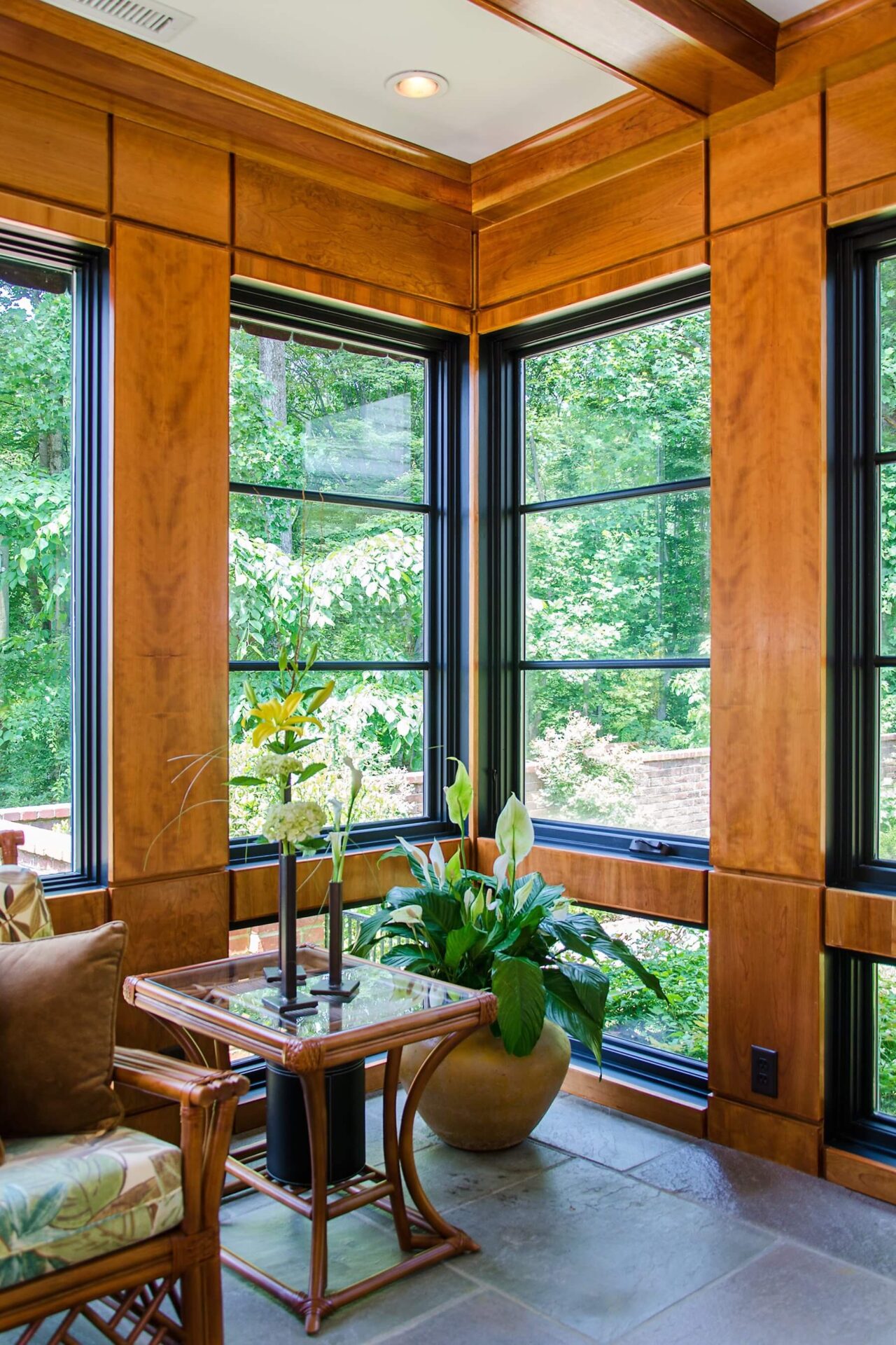 hmSunroom 61213 corner vignette 1